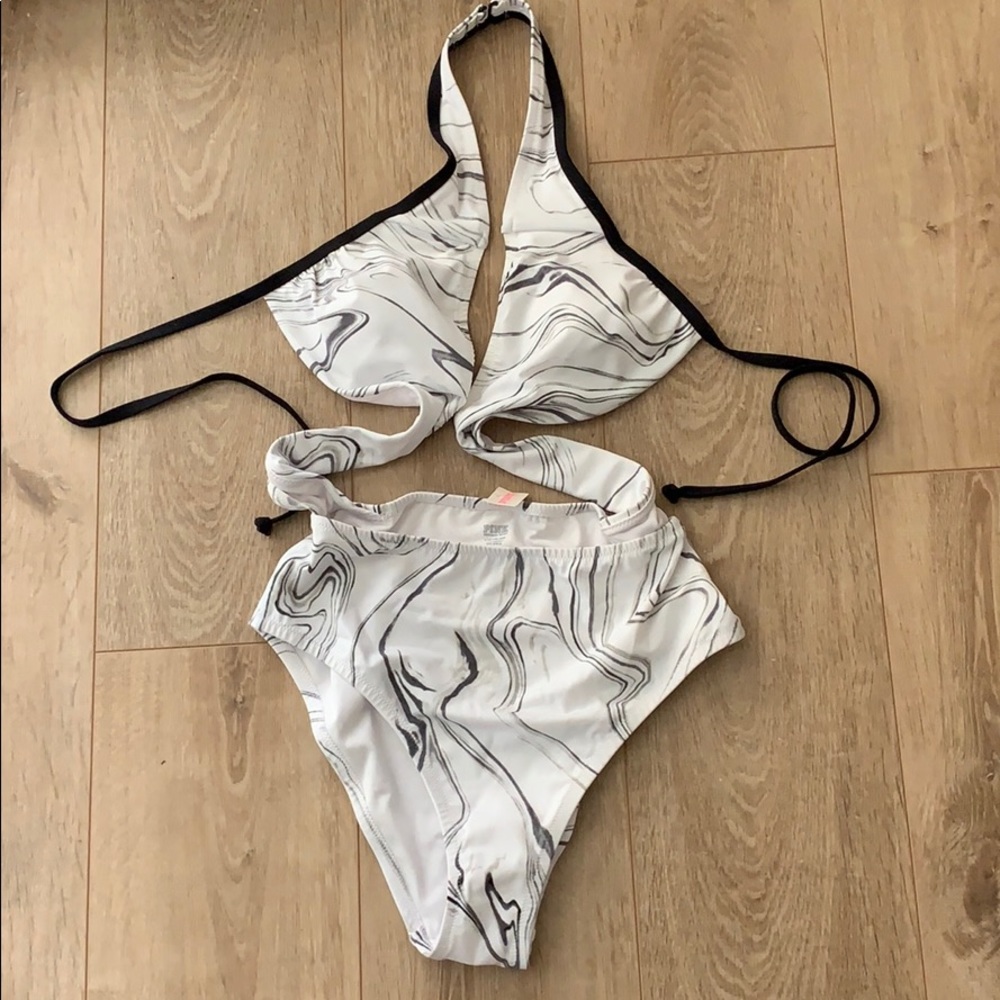 VS Pink One Piece Body Wrap